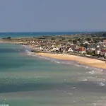 L'effet Maison Renovee Lumineuse Confort Belle Terrasse Grand Jardin Clos Sans Vis A Vis Parking Jeux Pour Enfants 5 Mn A Pied De La D'asnelles Et Centre Bourg - Proche Bayeux Au Coeur Des Plages Du Debarquement *