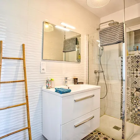 L'effet Maison Renovee Lumineuse Confort Belle Terrasse Grand Jardin Clos Sans Vis A Vis Parking Jeux Pour Enfants 5 Mn A Pied De La D'asnelles Et Centre Bourg - Proche Bayeux Au Coeur Des Plages Du Debarquement Feriehus